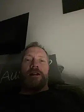 Snapshot of Rockburg chatting on 1, 1, 2025 Rockburg online show from 1, 1, 2025