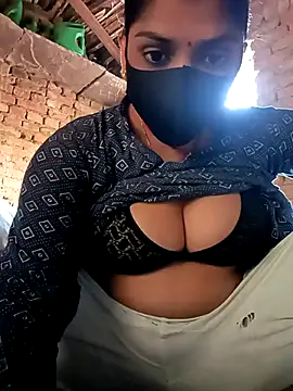 Snapshot of haymona chatting on 4, 12, 2025 haymona online show from 4, 12, 2025