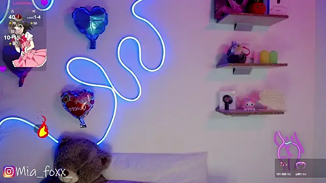 Mia foxx  online show from 8, 2, 2025