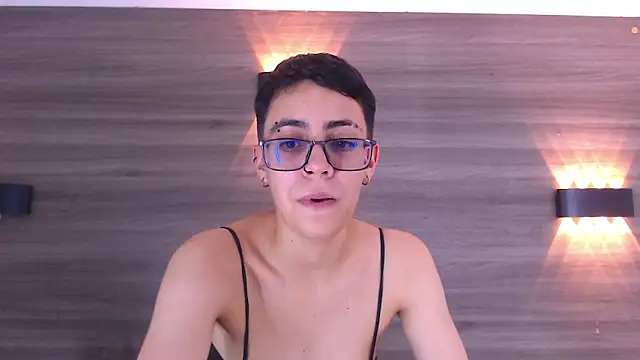 Cutie Shy  online show from 1, 2, 2025