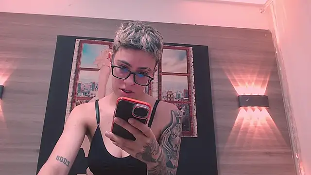 Snapshot of Cutie_Shy_ chatting on 22, 12, 2025 Cutie Shy online show from 22, 12, 2025