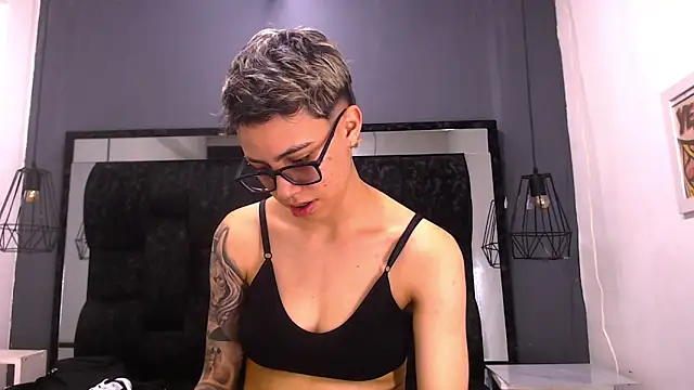 Snapshot of Cutie_Shy_ chatting on 10, 1, 2026 Cutie Shy online show from 10, 1, 2026