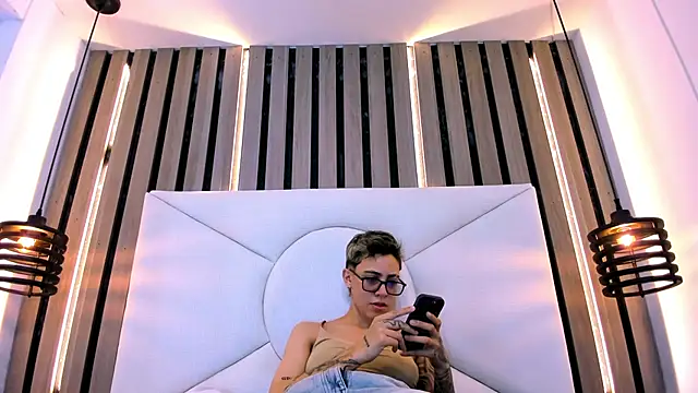 Snapshot of Cutie_Shy_ chatting on 12, 1, 2026 Cutie Shy online show from 12, 1, 2026