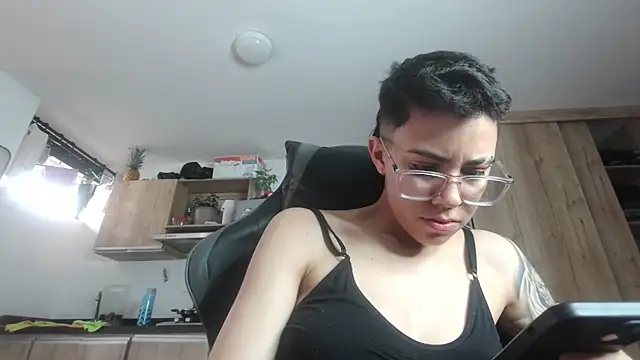 Cutie Shy  online show from 12, 6, 2026