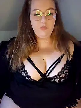  Julie x online show from 9, 10, 2025