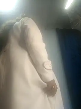 Kazsandraa online show from 2, 4, 2026