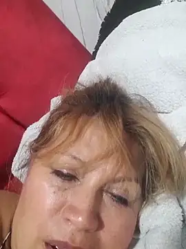Snapshot of Kazsandraa chatting on 6, 6, 2026 Kazsandraa online show from 6, 6, 2026