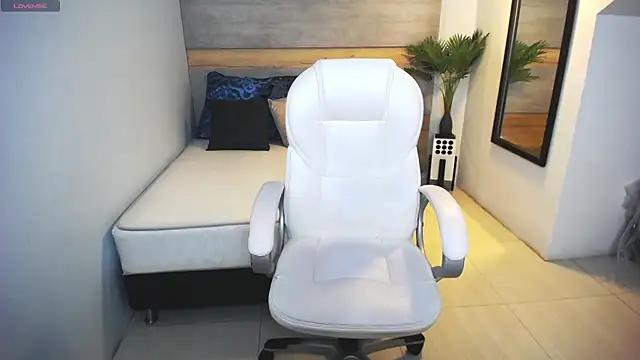 Snapshot of liseth_fox chatting on 18, 2, 2025 liseth fox online show from 18, 2, 2025