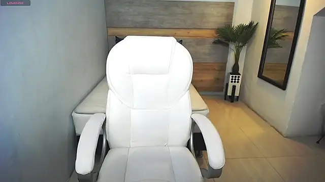 Snapshot of liseth_fox chatting on 28, 2, 2025 liseth fox online show from 28, 2, 2025