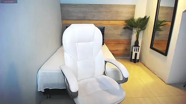 Snapshot of liseth_fox chatting on 1, 3, 2025 liseth fox online show from 1, 3, 2025