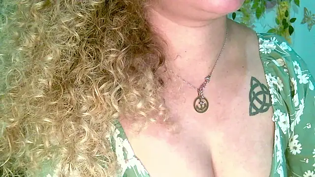 Crysrus online show from 25, 4, 2026