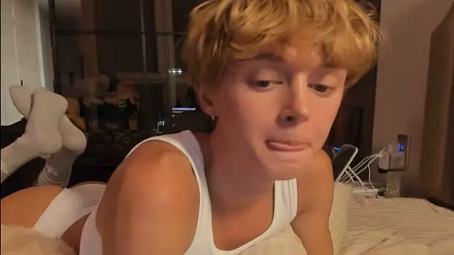 agelandreww online show from 20, 4, 2026