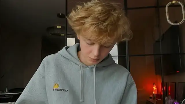 agelandreww online show from 23, 4, 2026