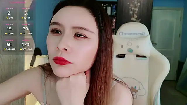 Snapshot of HU131452 chatting on 6, 5, 2026 HU131452 online show from 6, 5, 2026