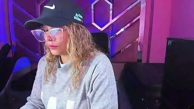 Olivia Fox69 online show from 18, 2, 2025