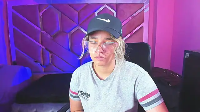 Olivia Fox69 online show from 19, 2, 2025