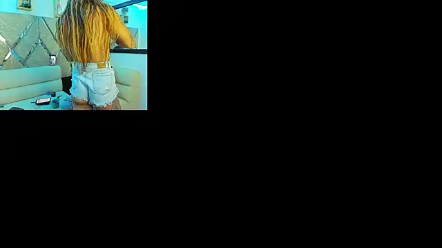 parejacaliente20154 online show from 27, 4, 2026
