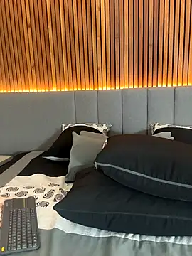 EmiilyAdams  online show from 20, 10, 2025