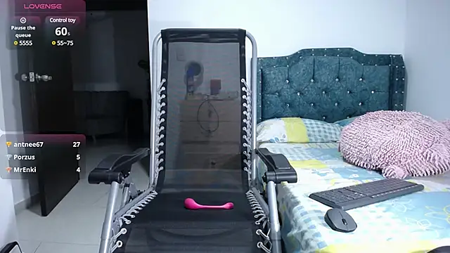 sofiamature01 online show from 17, 1, 2025