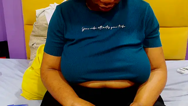 YELLOWBUSTYMELLONS online show from 2, 10, 2025