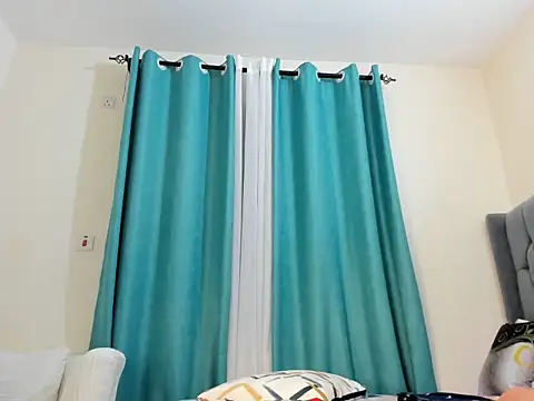 Snapshot of dolly_booty chatting on 9, 11, 2025 dolly booty online show from 9, 11, 2025