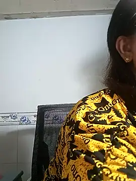 Snapshot of phnz chatting on 3, 2, 2025 phnz online show from 3, 2, 2025