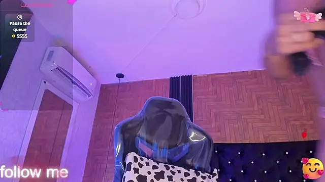 Snapshot of LaiilyBell12 chatting on 19, 2, 2025 LaiilyBell12 online show from 19, 2, 2025