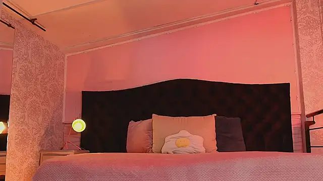 Julieta Cortes   online show from 25, 4, 2026