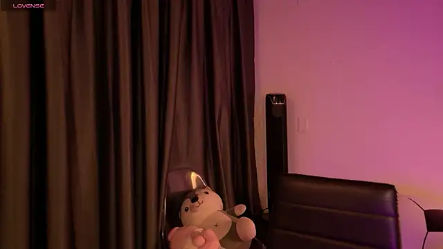 Yuri Stars online show from 25, 4, 2026