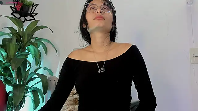 NayeCloud online show from 18, 4, 2026