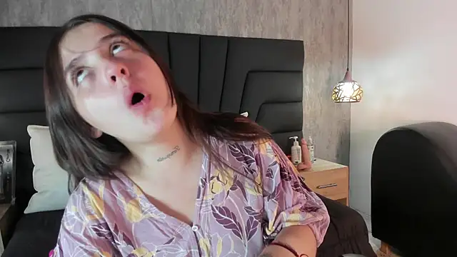 Sabrina Lennox online show from 27, 1, 2025