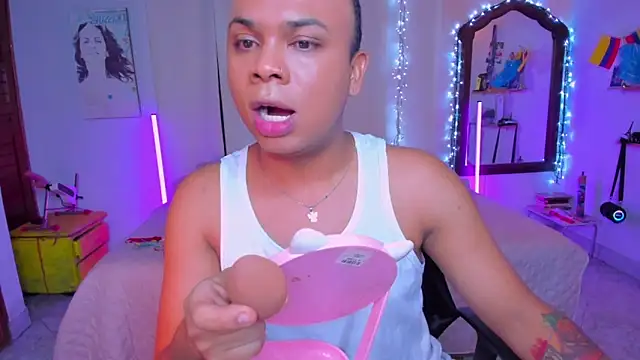 CuteRomi online show from 22, 10, 2025