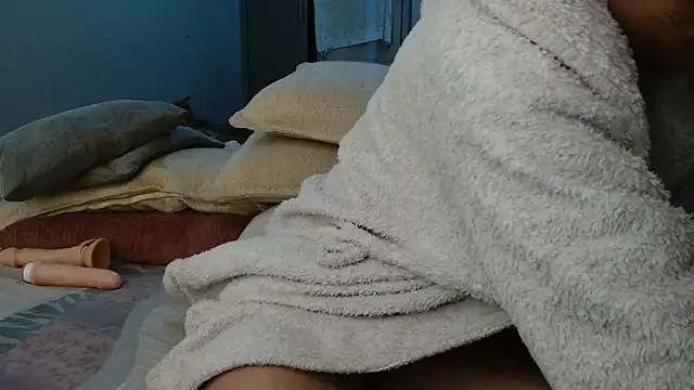 Snapshot of SEXYLIGHTBITCH chatting on 15, 3, 2025 SEXYLIGHTBITCH online show from 15, 3, 2025