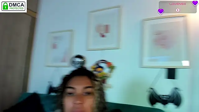 aleja montiel   online show from 20, 10, 2025