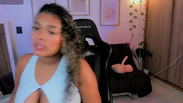 aleja montiel   online show from 27, 4, 2026