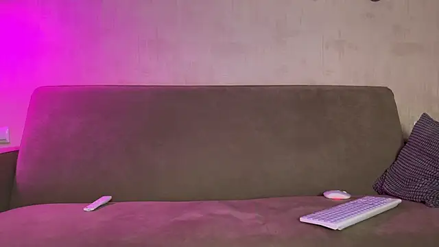 weshycouple online show from 13, 2, 2026