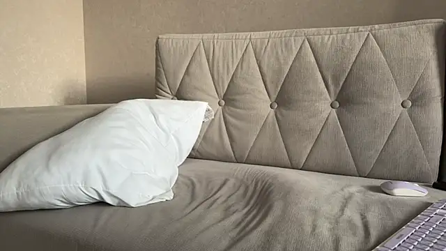 weshycouple online show from 30, 4, 2026