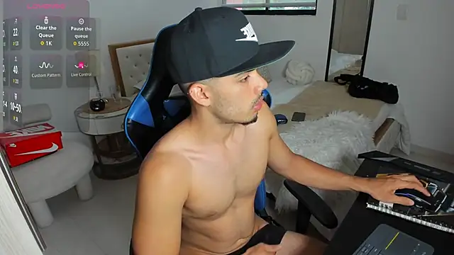 mateoleonee online show from 11, 10, 2025