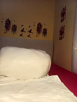 sexxylucia online show from 13, 4, 2026