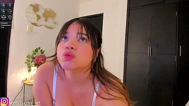 Snapshot of Daisy_Brown01 chatting on 14, 3, 2025 Daisy Brown01 online show from 14, 3, 2025