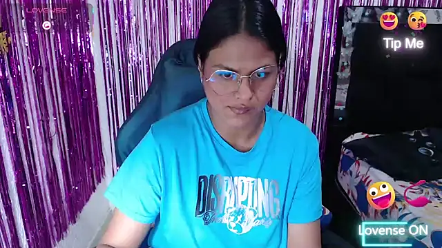 SweetAlmaa online show from 22, 2, 2026