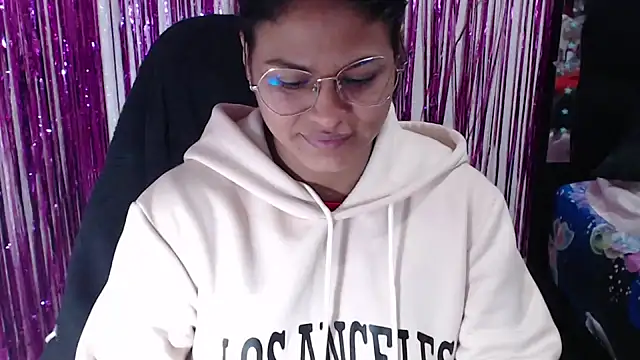 SweetAlmaa online show from 21, 4, 2026