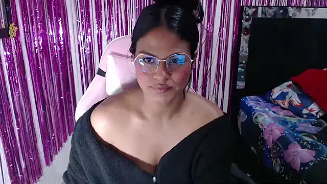 SweetAlmaa online show from 23, 4, 2026