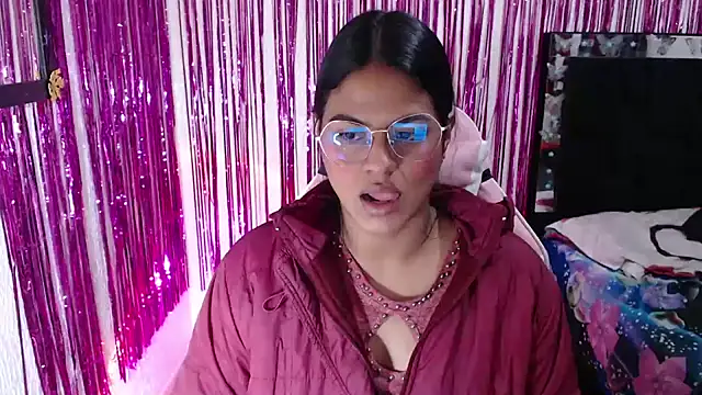 SweetAlmaa online show from 27, 4, 2026