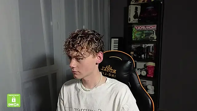 Snapshot of Keytaro chatting on 30, 9, 2025 Keytaro online show from 30, 9, 2025