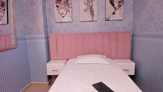 Isa little4u online show from 16, 1, 2025