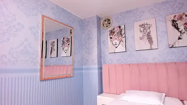 Isa little4u online show from 18, 1, 2025