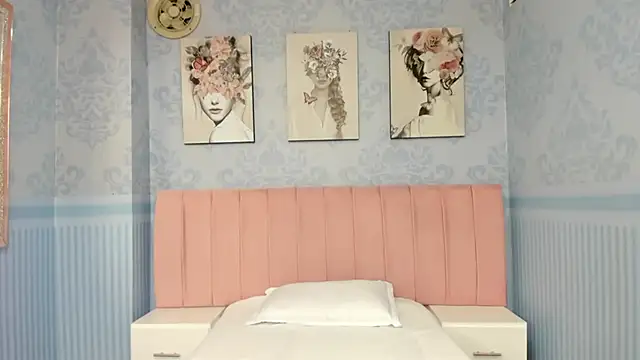 Isa little4u online show from 21, 1, 2025