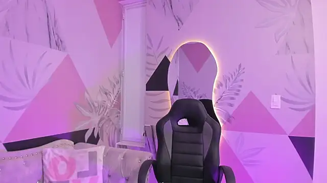 Isa little4u online show from 21, 3, 2025