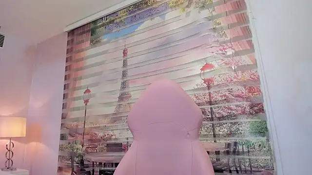 Isa little4u online show from 15, 10, 2025